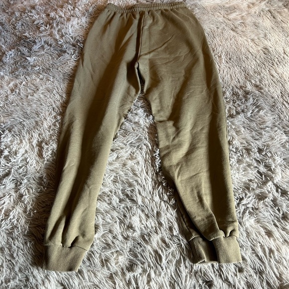 Shein solid color green sweatpants - Picture 4 of 4